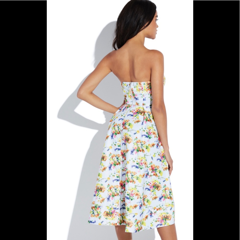 NWT Lulumari Floral Print Fit & Flare Dress Sz M - Picture 14 of 16